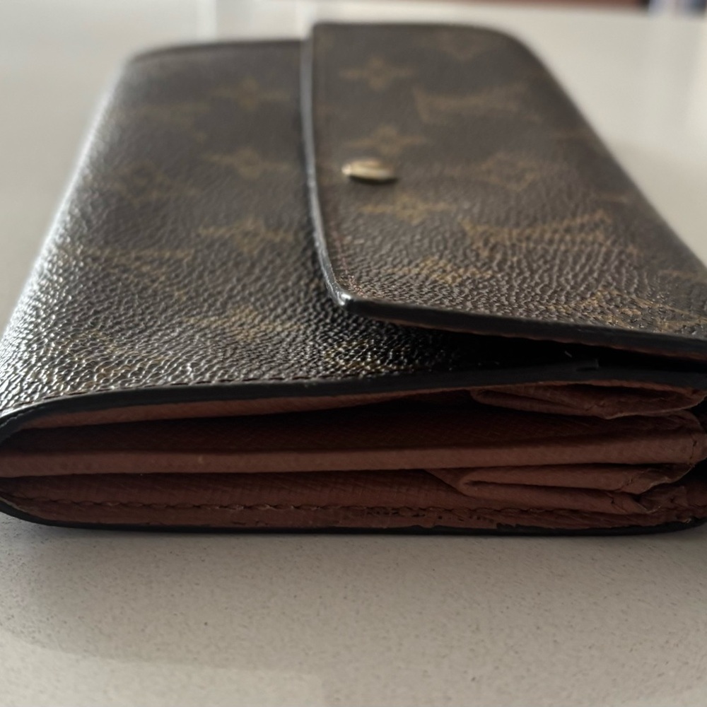 Louis Vuitton Brown Monogram Sarah Wallet - Picture 7 of 9